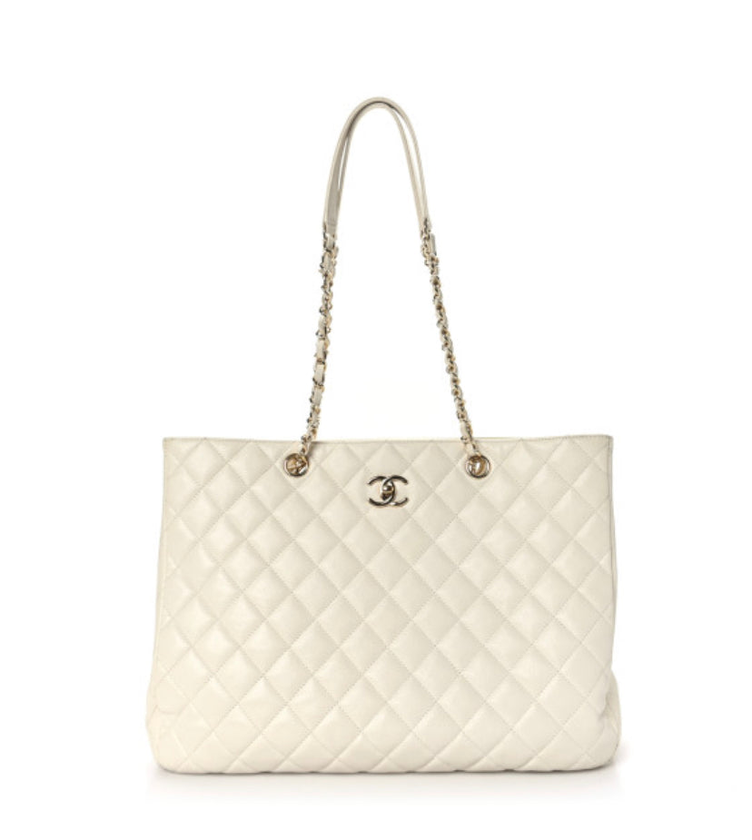 CHANEL Matelasse/Large Shopping Bag White Caviar Skin Tote Bag