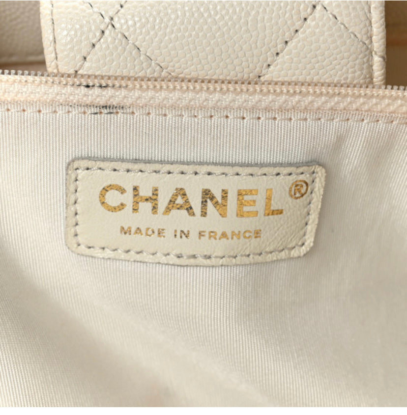 CHANEL Matelasse/Large Shopping Bag White Caviar Skin Tote Bag